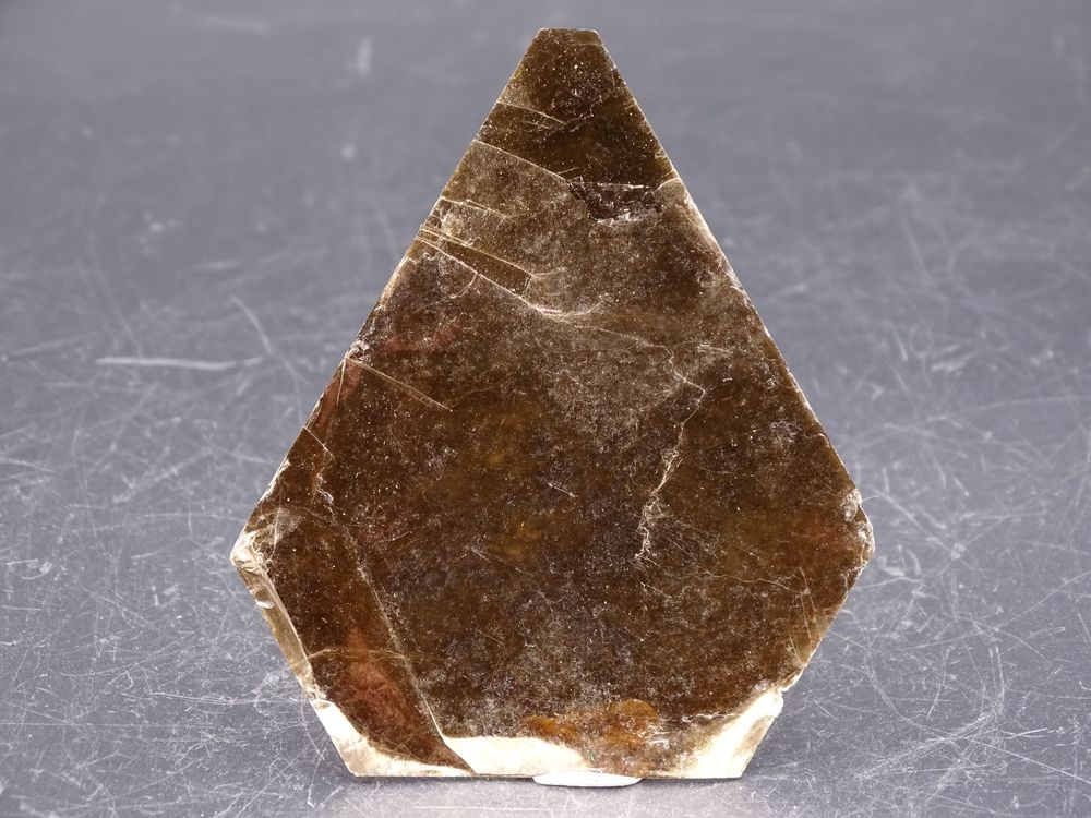 Phlogopite ,Madagascar 2gr 71 x 61 x 1 mm 14 Moyenmoutier (88)