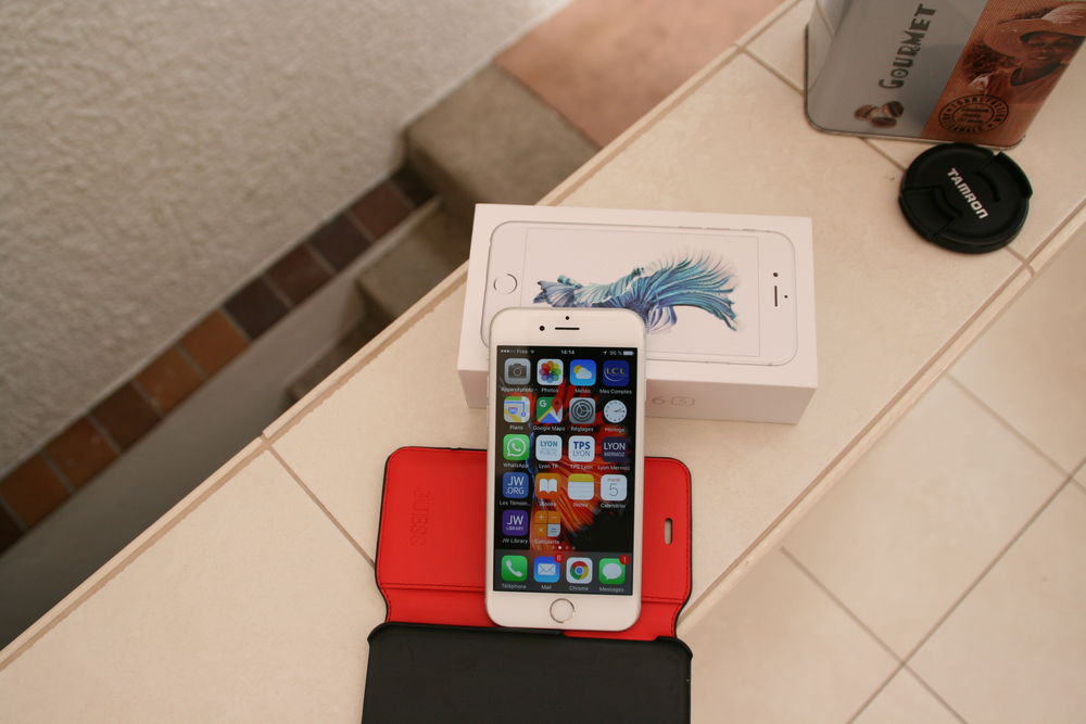 I PHONE 6S ETAT NEUF. 0 V�nissieux (69)