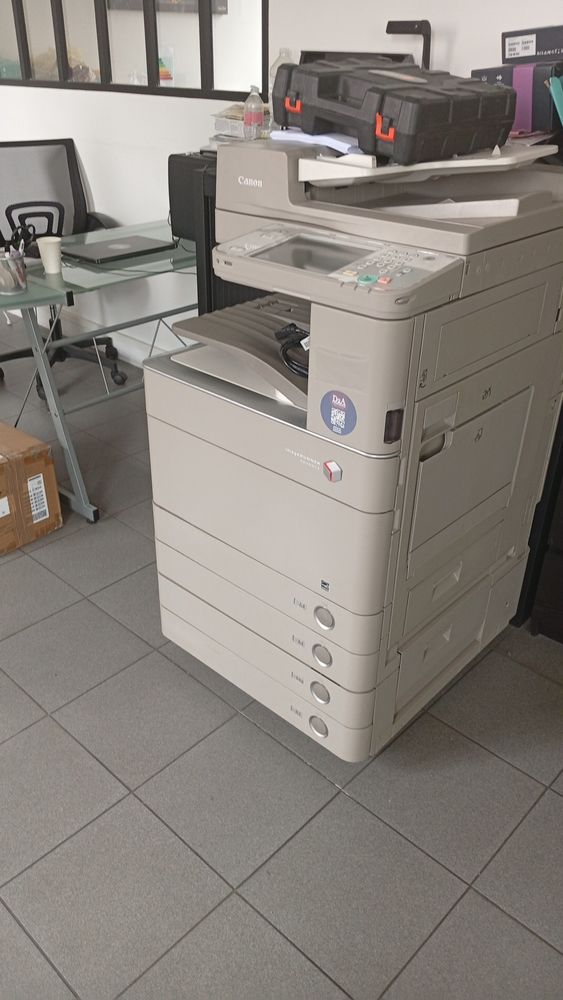 Photocopieuse canon. 300 Noisy-le-Sec (93)