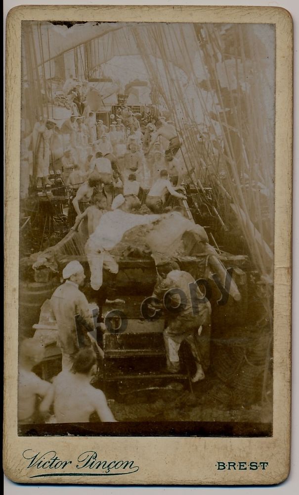 Photographie Marins Navire P�che Victor Pin�on Brest ca1885 0 Loches (37)