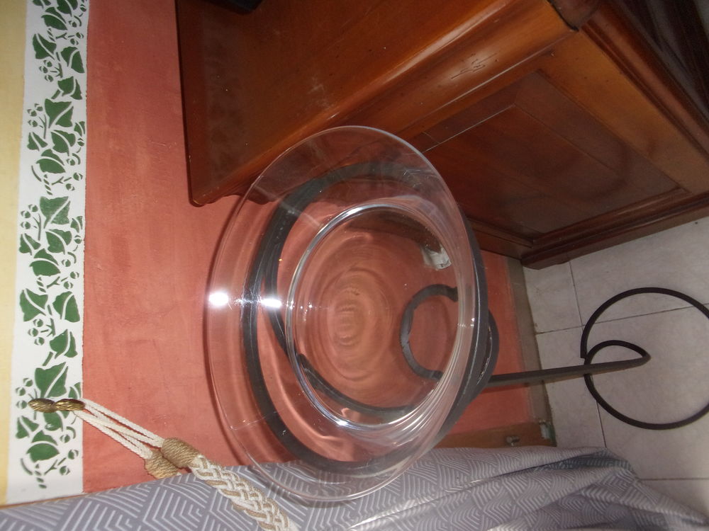 photophore sur tr�pied diam�tre 30 cm 25 Annonay (07)