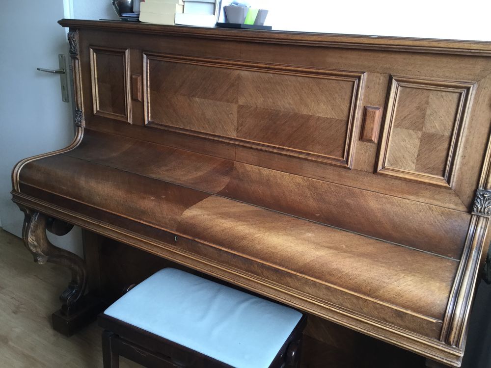 Piano ancien, beau meuble. 0 Ostwald (67)