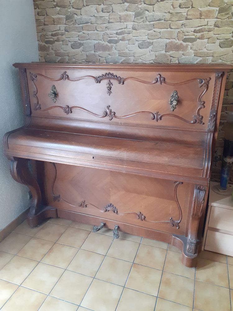 PIANO ANCIEN POUR MEUBLE BAR 10 Chantraine (88)