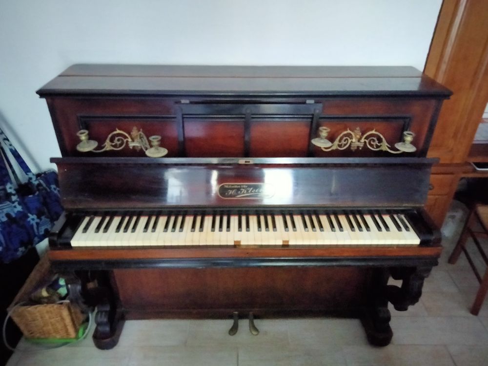 Piano ancien 0 Carros (06)