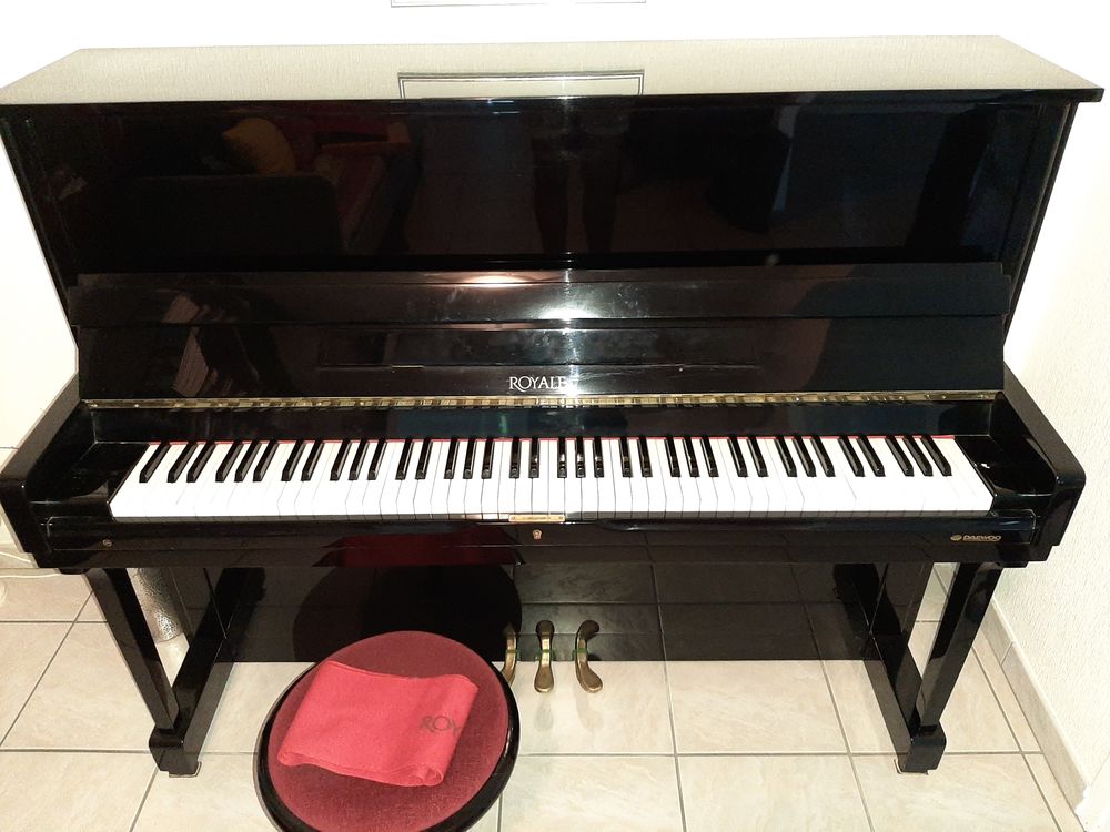 Piano classique Daewoo 600 Angoul�me (16)