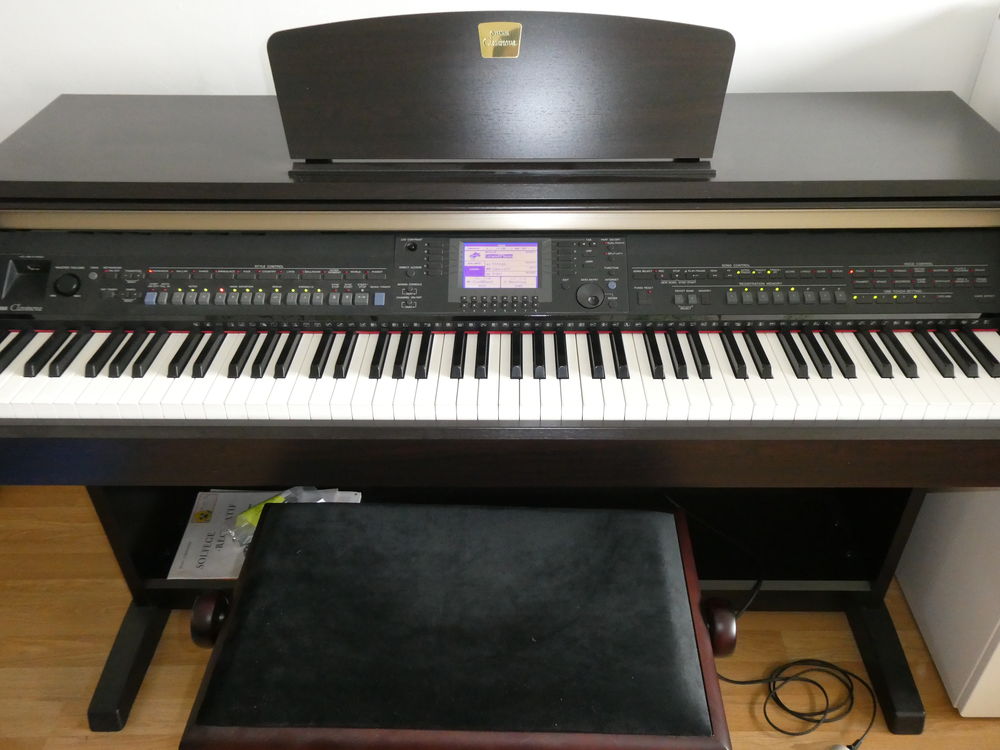 Piano clavinova CVP 401 en bon �tat. 750 Saint-Brieuc (22)