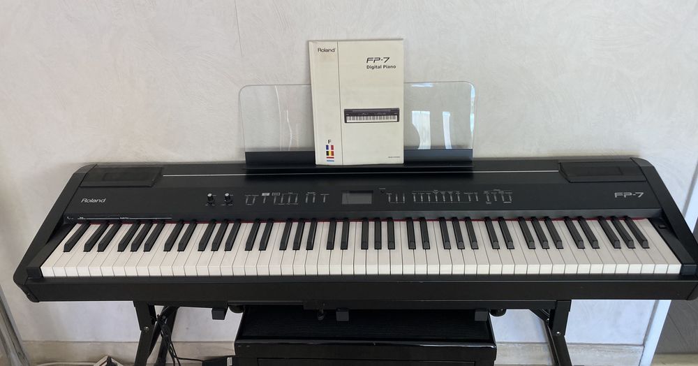 Piano Digital ROLAND FP 7 500 Cannes (06)