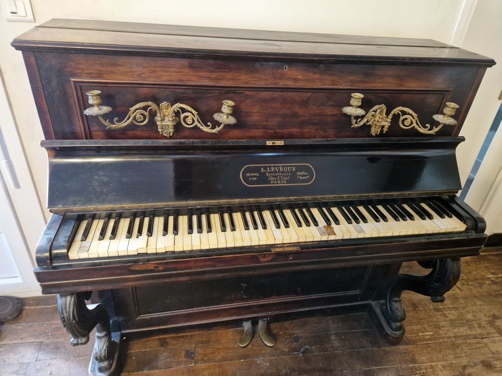 piano droit ancien 0 Ch�teauneuf-de-Chabre (05)