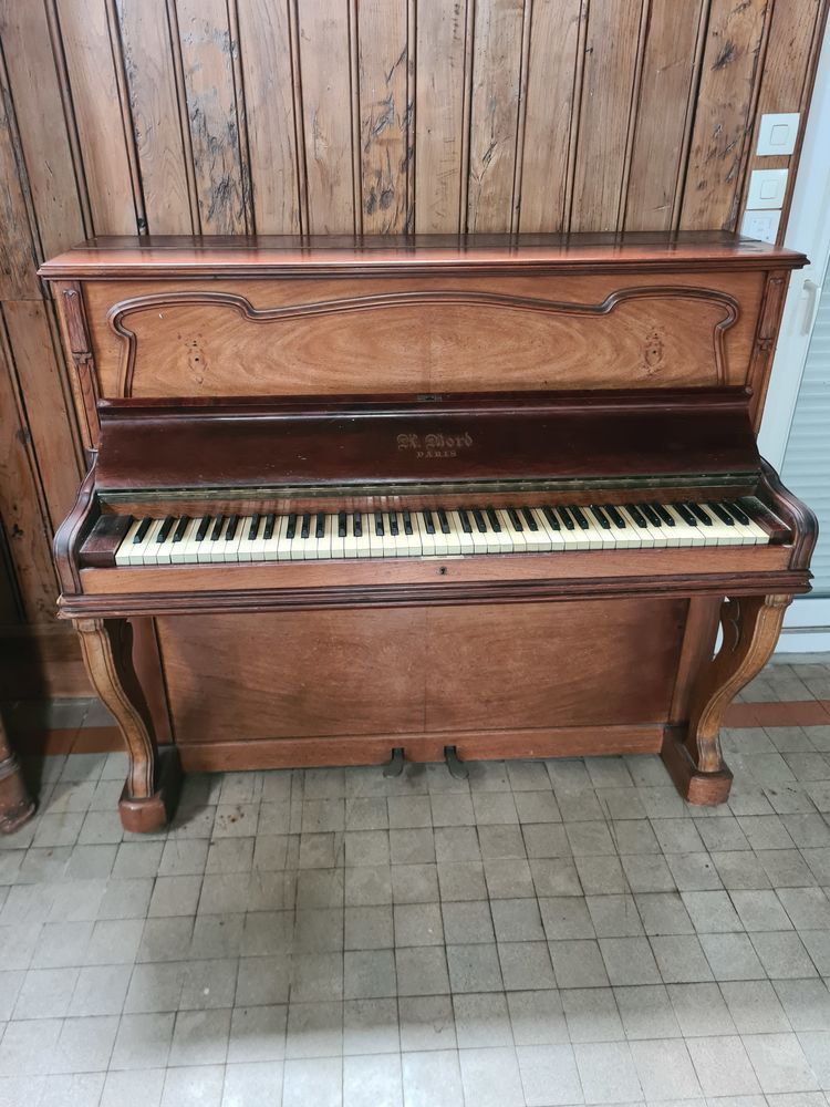 PIANO DROIT K BORD PARIS
300 Lille (59)