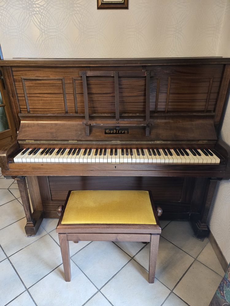 piano droit Godfrey 120 Balan (08)