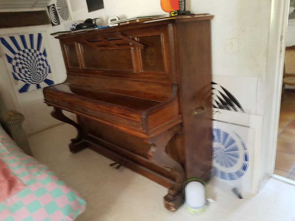Piano droit marque MUSTEL 100 Brignoles (83)
