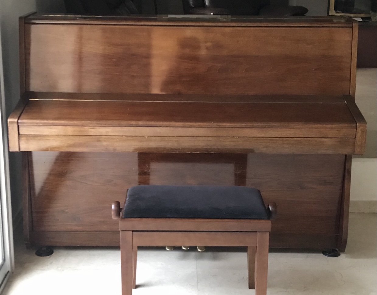 PIANO DROIT DE MARQUE   HSINGHAI   0 Lourmarin (84)