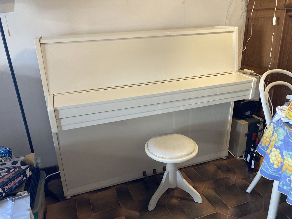 Piano droit RAMEAU 
couleurs Ivoire 0 Porticcio (20)