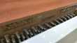 Piano droit Samick JS-043 rouge laqu&eacute; Instruments de musique