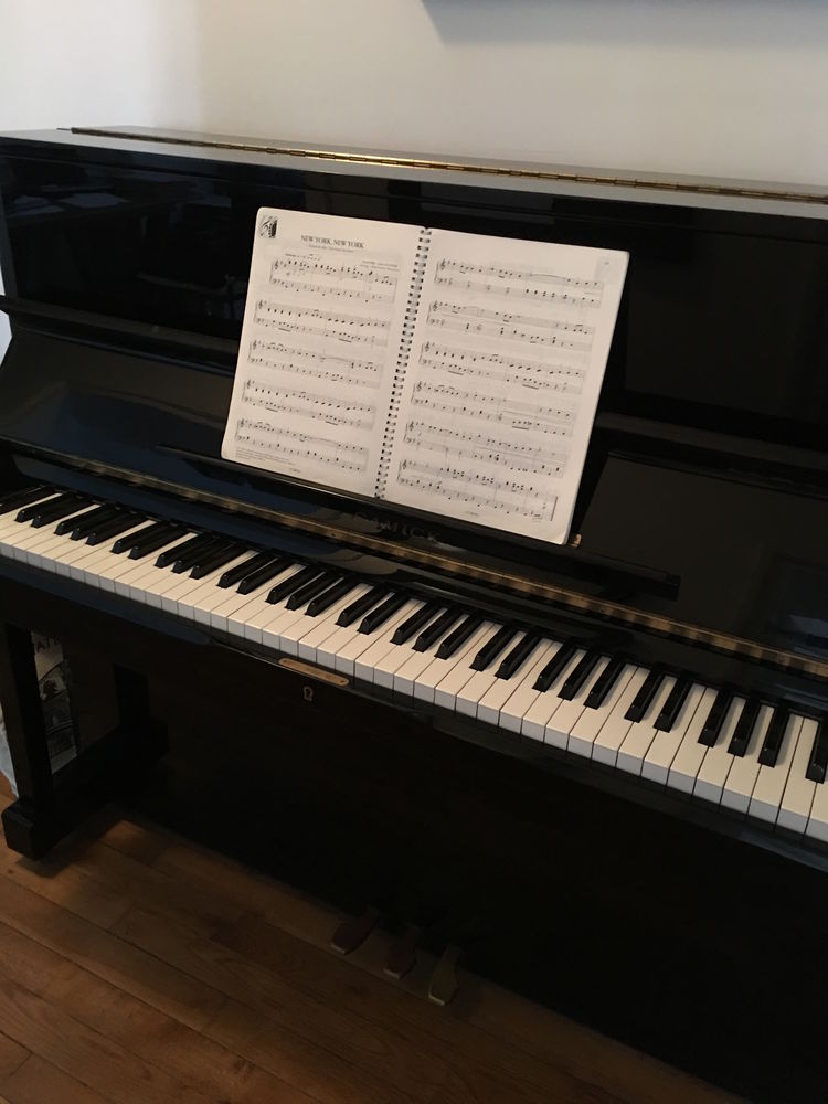 Piano droit SAMICK noir brillant avec tabouret 1200 Paris 16 (75)