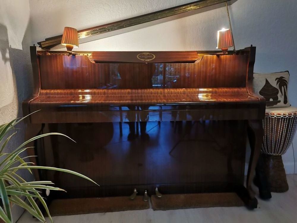 Piano droit Schimmel acajou vernis -sonorit� chaleureuse-
2900 Montpellier (34)