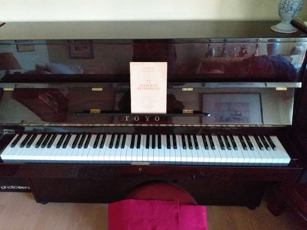 Piano droit Toyo 950 Vitrolles (13)