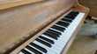 Piano droit Yamaha M5-J blanc laqu&eacute; Instruments de musique