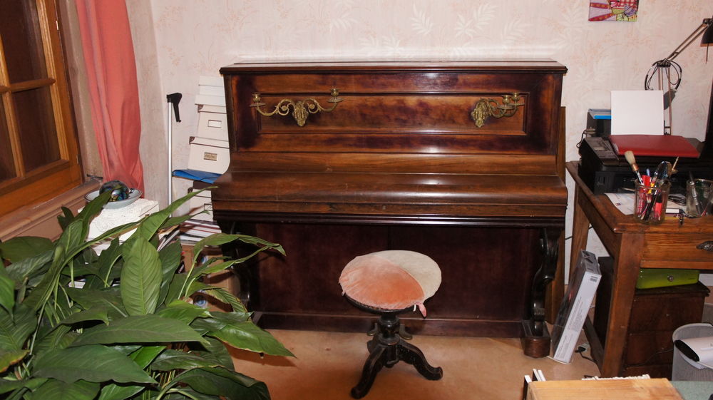 piano droit  0 Saint-Étienne (42)