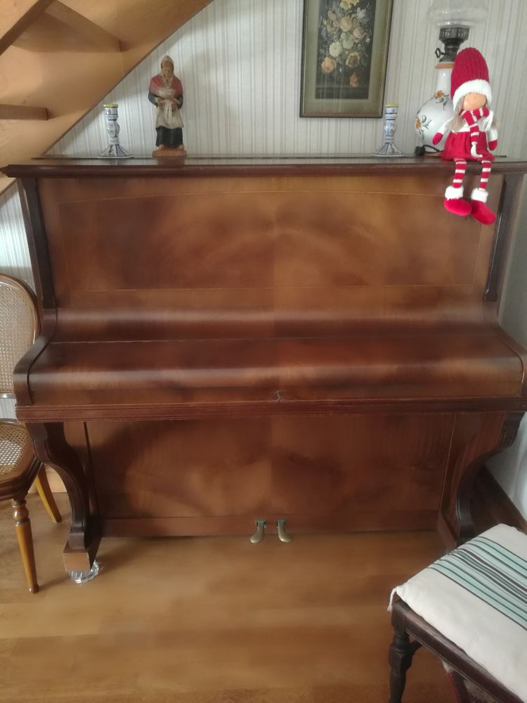 PIANO DROIT 120 Auray (56)