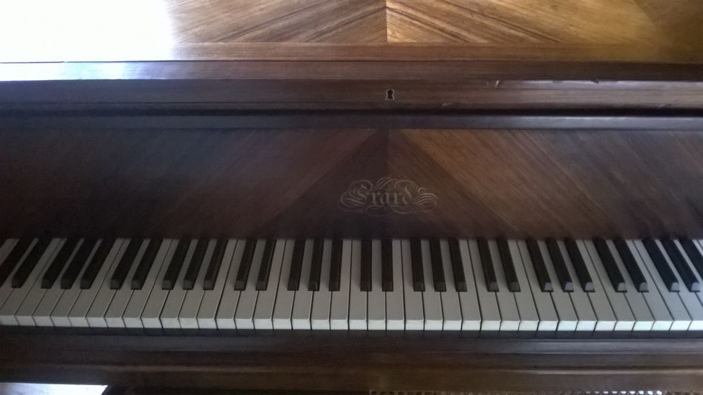 PIANO ERARD 1914 3990 Longvilliers (78)