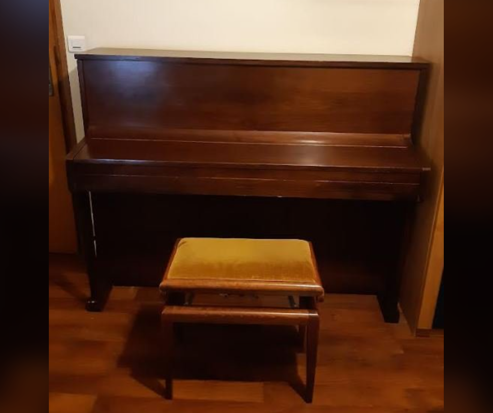 Piano d'�tude de marque RIPPEN 500 Livry-Gargan (93)