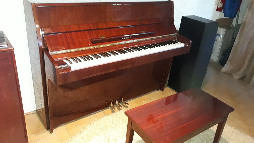 Piano KAWAI 1900 Montusclat (43)