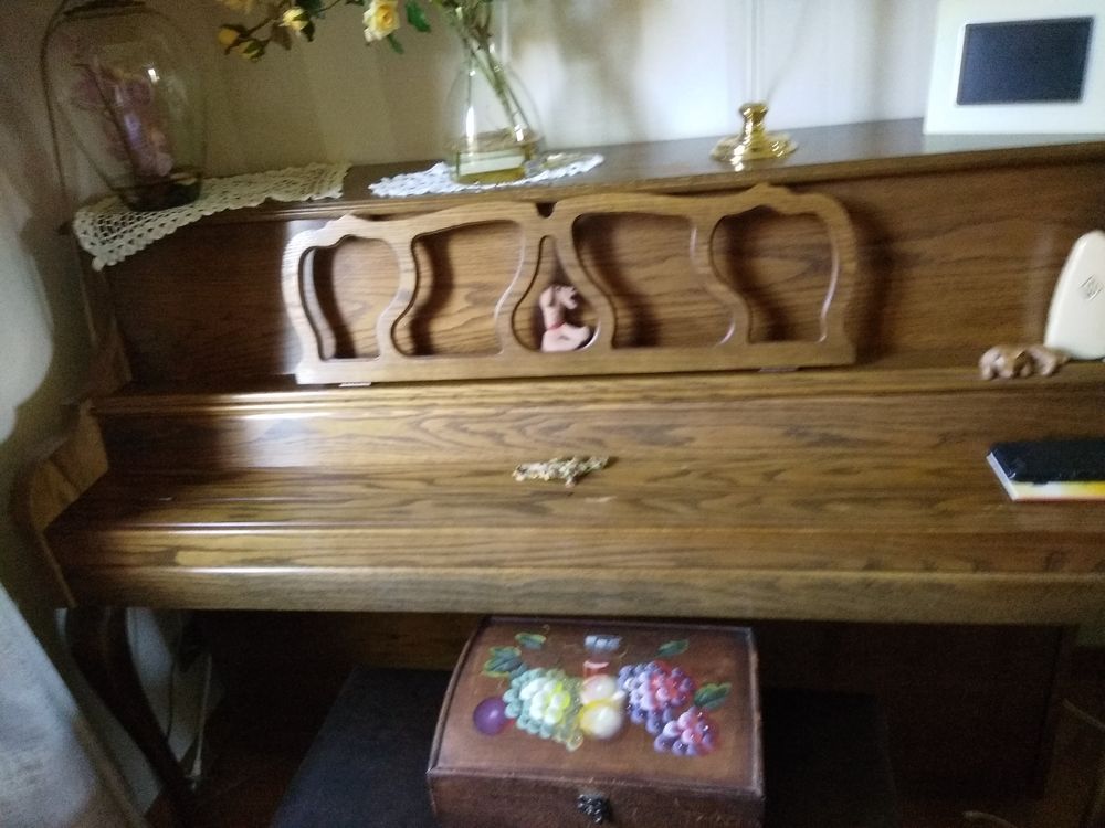 Piano Kimball. 1100 Pontpoint (60)