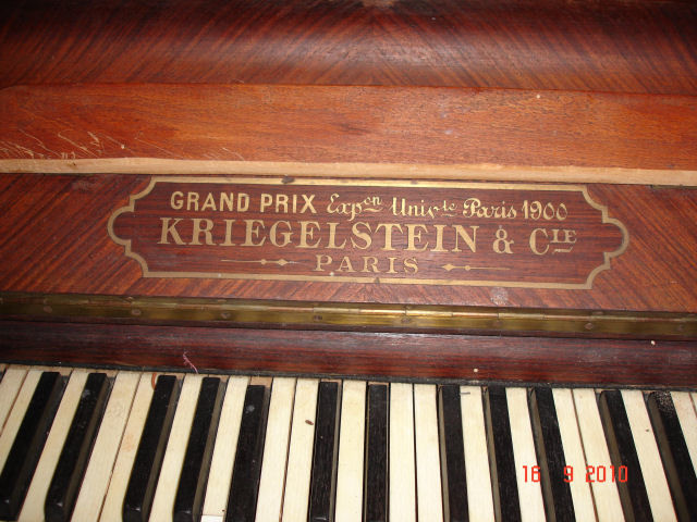Piano Kriegelstein & Cie 1er prix � l'exposition universelle 550 Uz�s (30)