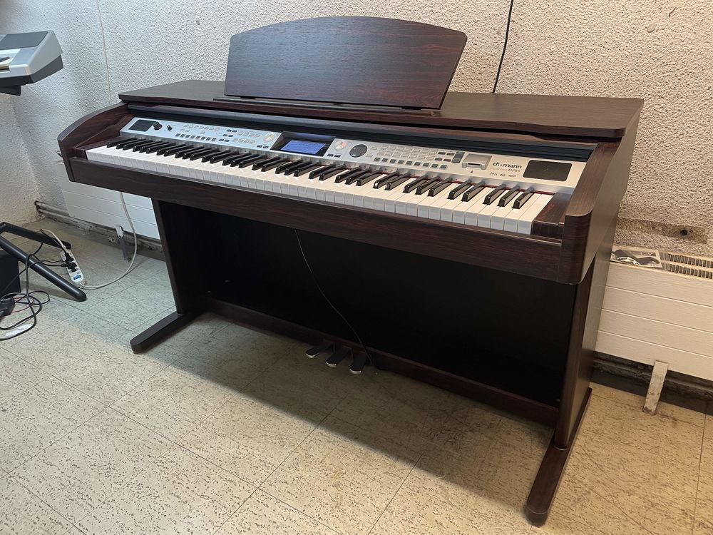 Piano Num�rique avec Banc 370 Grayan-et-l'H�pital (33)