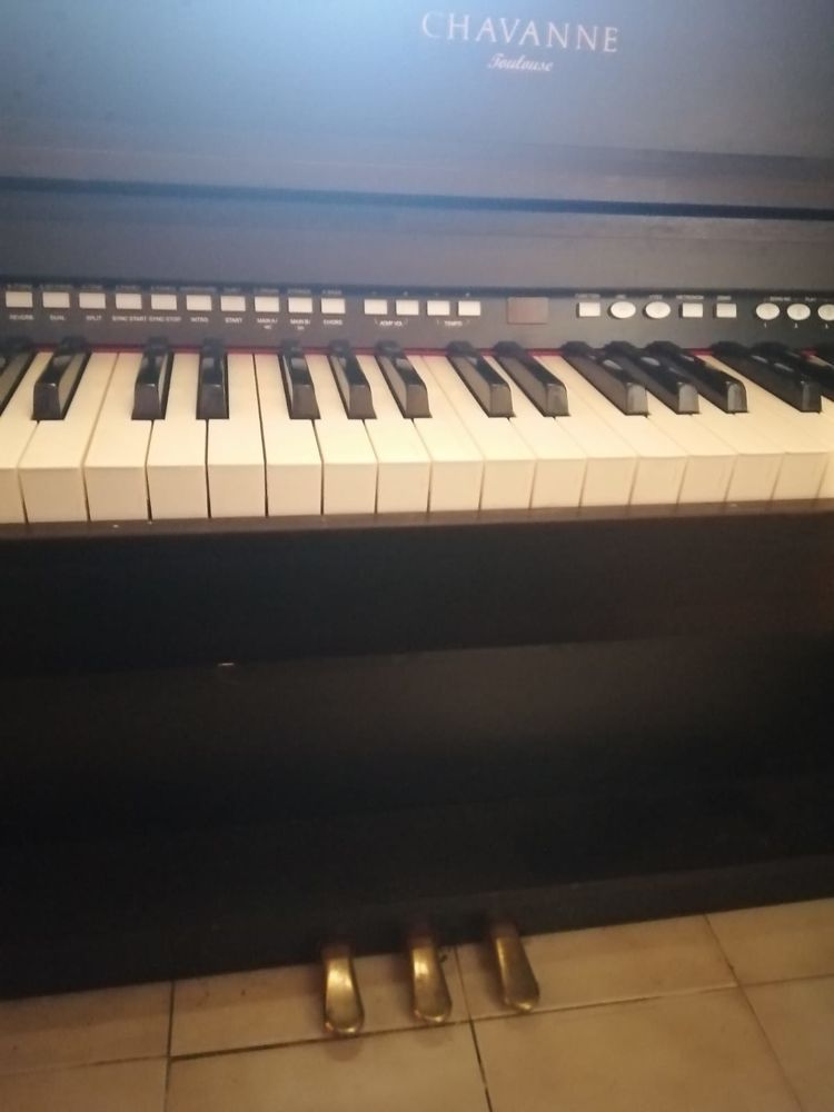 Piano numérique 88 touches clavier lourd. 350 Beaumont-de-Lomagne (82)