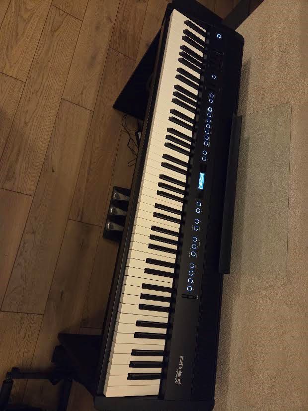 piano num�rique 88 touches 
Roland FP-60X BK Home Bund 1000 Al�s (30)