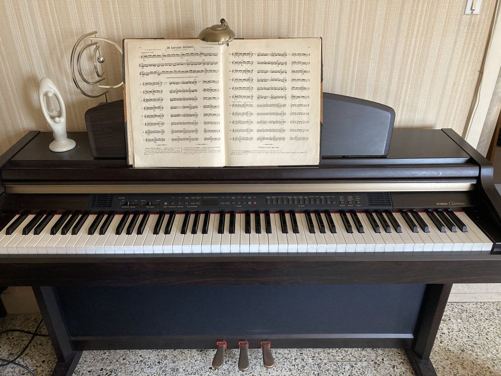 piano numérique Yamaha Clavinova  600 Vendôme (41)