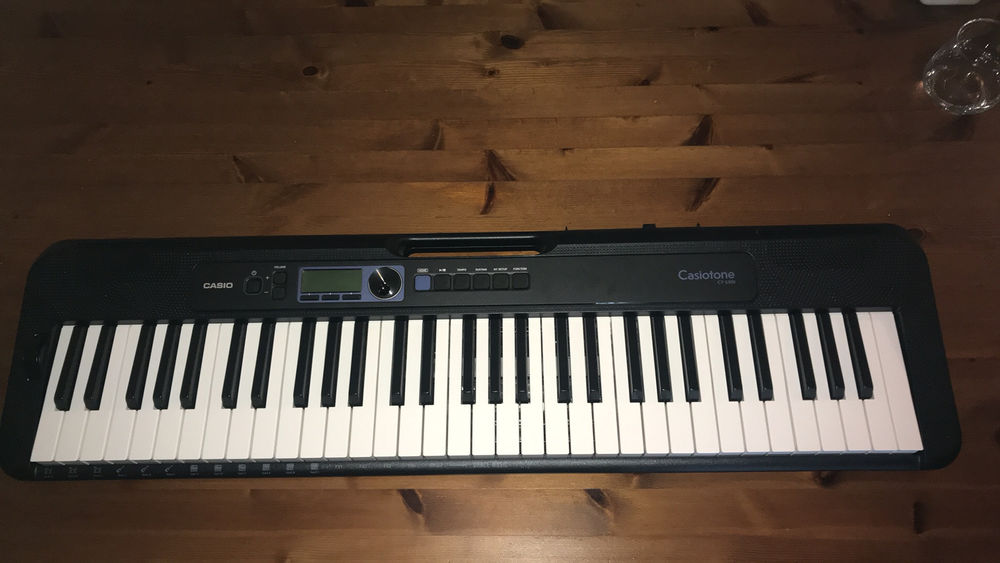 Piano Num�rique 180 Espelette (64)