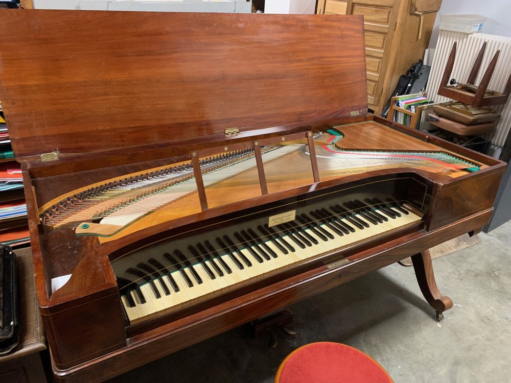 Piano pianoforte carr� Boisselot & Fils 173 x 81 cm de 1846 7500 Montpellier (34)