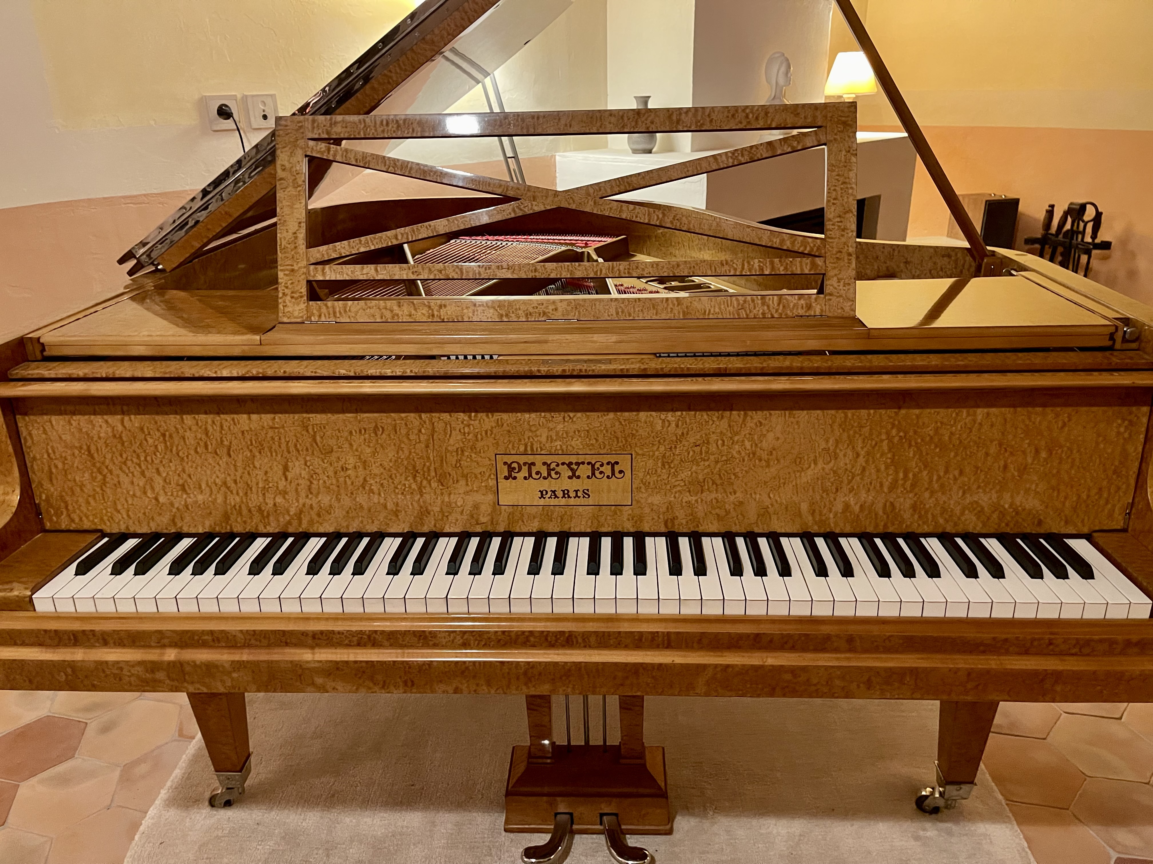Piano Pleyel 165cm de 1931 - Enti�rement r�nov� ! 11900 Sospel (06)