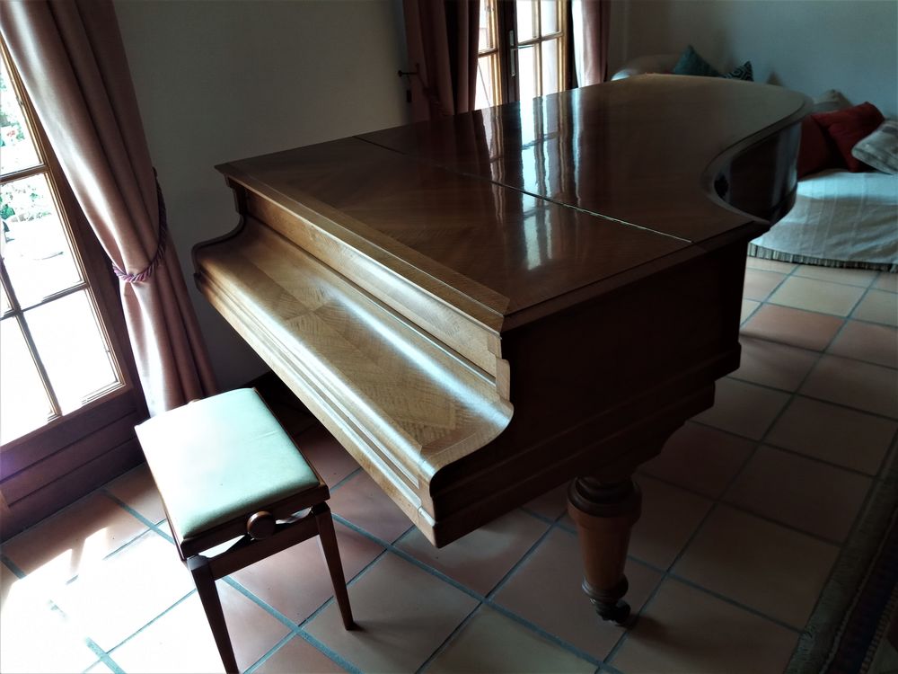 Piano PLEYEL demi queue modèle 3  8500 Bouloc (31)