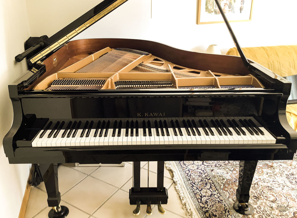 PIANO quart de queue KAWAI KG-2E laqu� noir 8800 Saint-Sigismond (74)