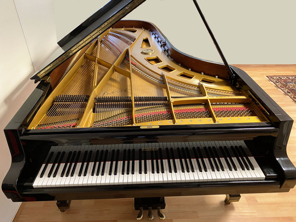 Piano Queue de Concert PETROF, Modèle 284 0 Saint-Jean-d'Illac (33)