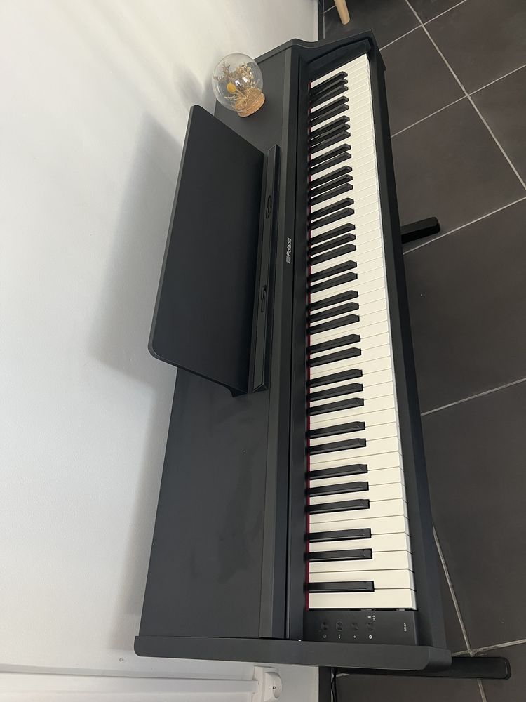 Piano Roland 1000 Saint-Joseph (97)