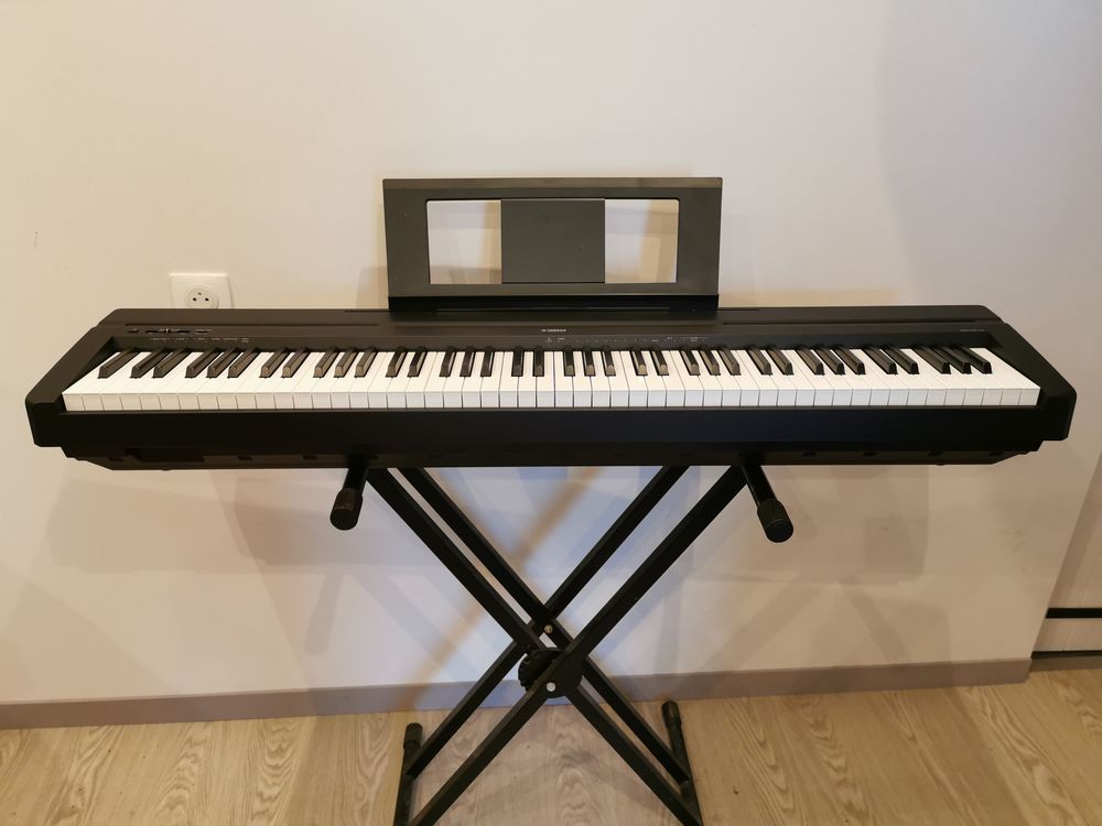 Piano de scène Yamaha P-45B 360 Gueugnon (71)