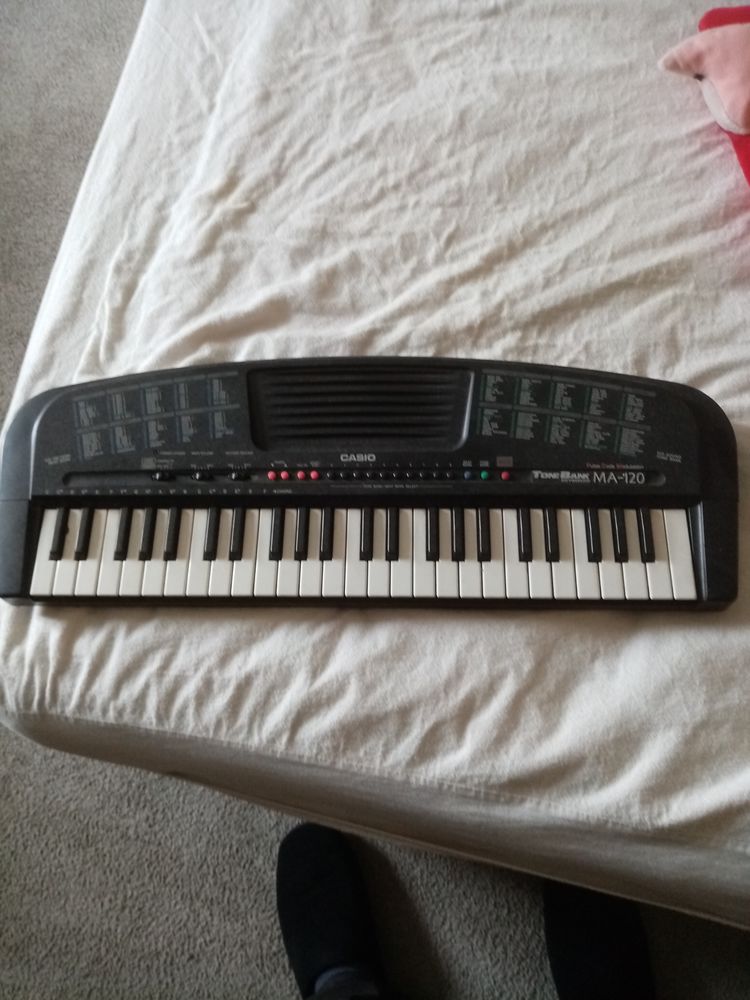 Piano synth�tiseur 10 Randan (63)