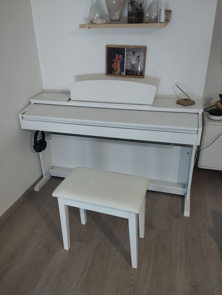 Piano + tabouret + casque audio 550 Les Pavillons-sous-Bois (93)