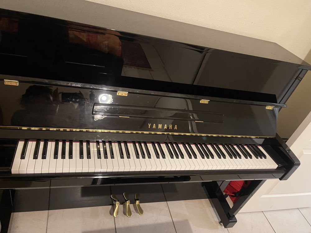 Piano en tres bon etat 2000 Messery (74)