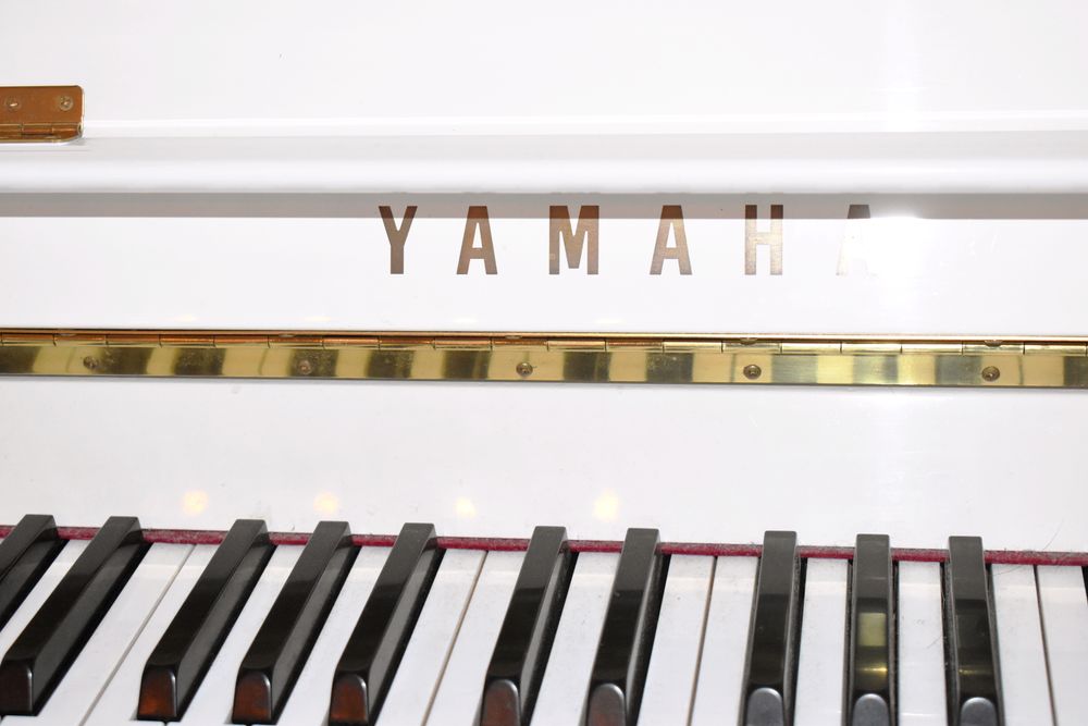 Piano Yamaha blanc B1 2500 Maisons-Alfort (94)