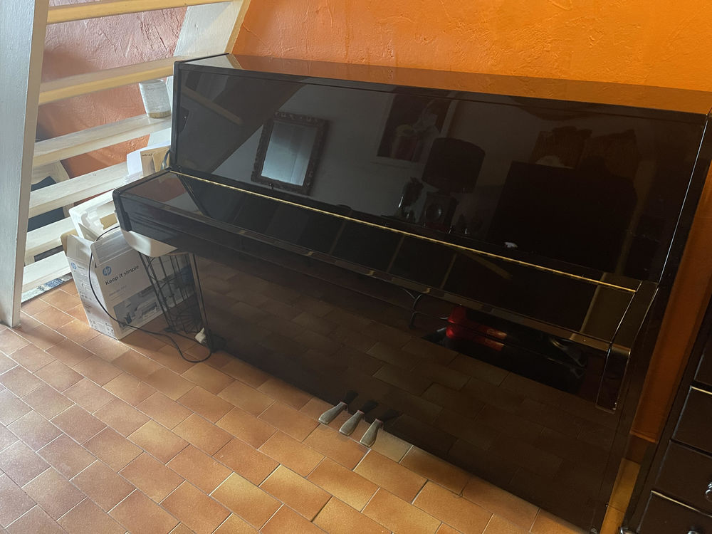 piano Yamaha c108 2300 Cogolin (83)