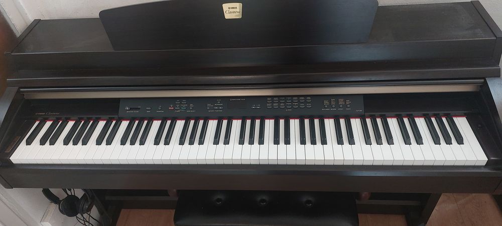 Piano yamaha clavinova 650 Marseille 11 (13)