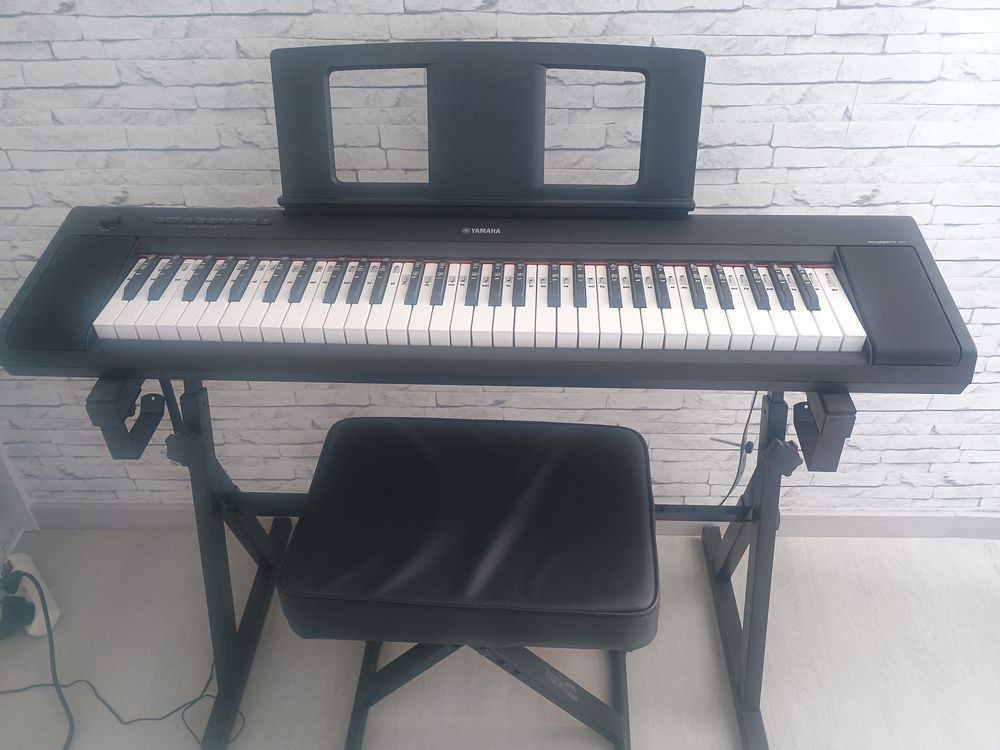Piano Yamaha num�rique piaggero NP-15 200 Bazouges-sur-le-Loir (72)
