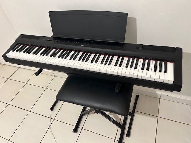 PIANO YAMAHA P125 650 Mamoudzou (97)
