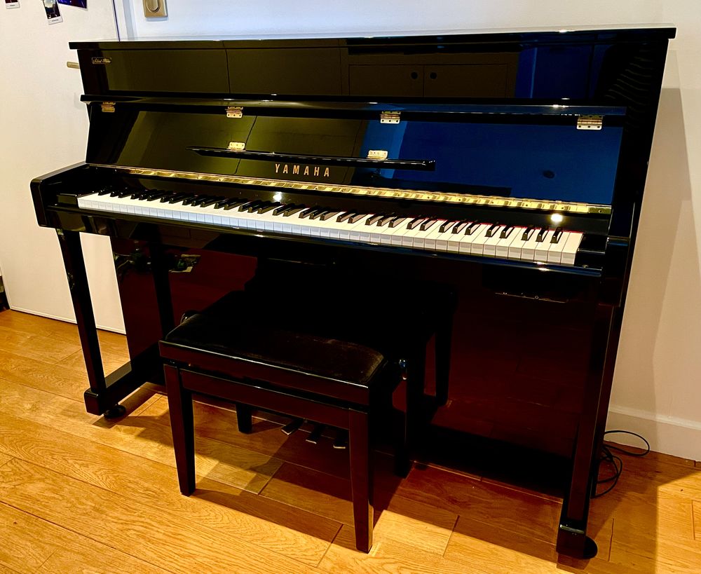 Piano Yamaha 112 Silent laqué noir 3500 Paris 7 (75)